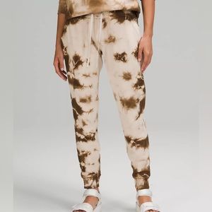 Lululemon warm down tie dye 7/8 sweatpants